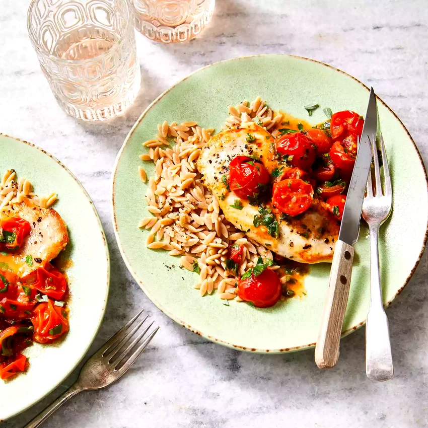 20-Minute Chicken Cutlets with Garlic Tomato Sauce