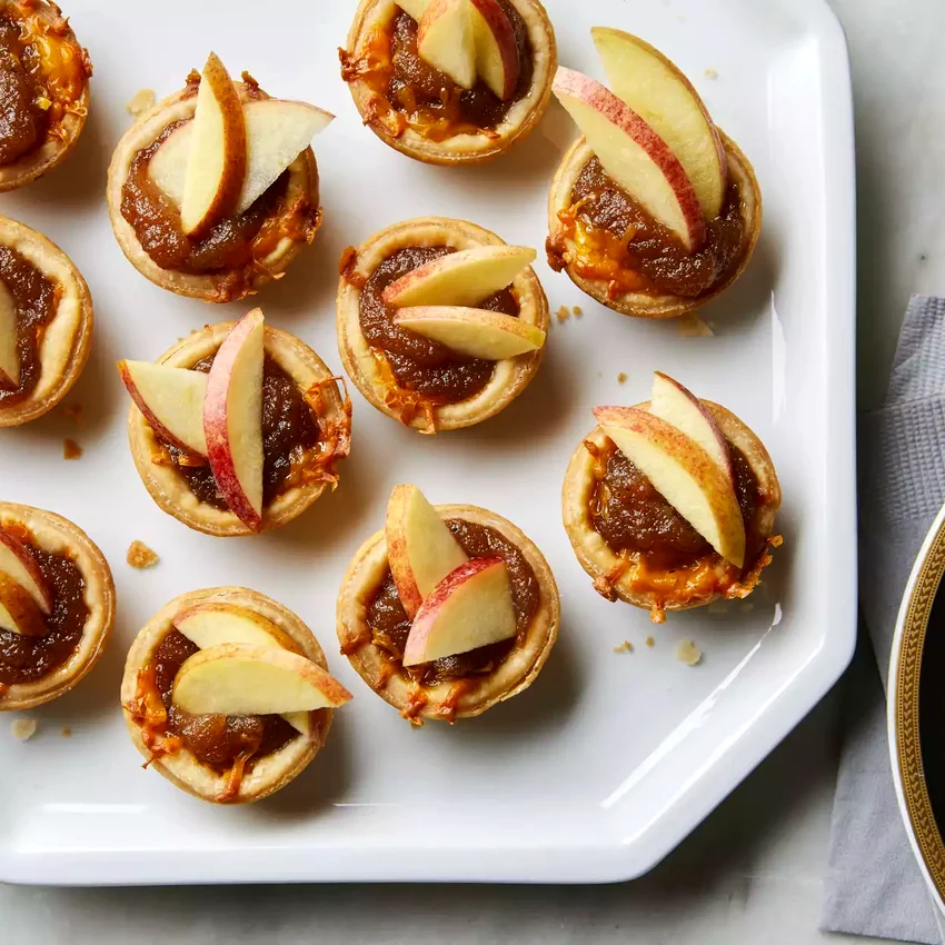 3-Ingredient Cheddar & Apple Bites