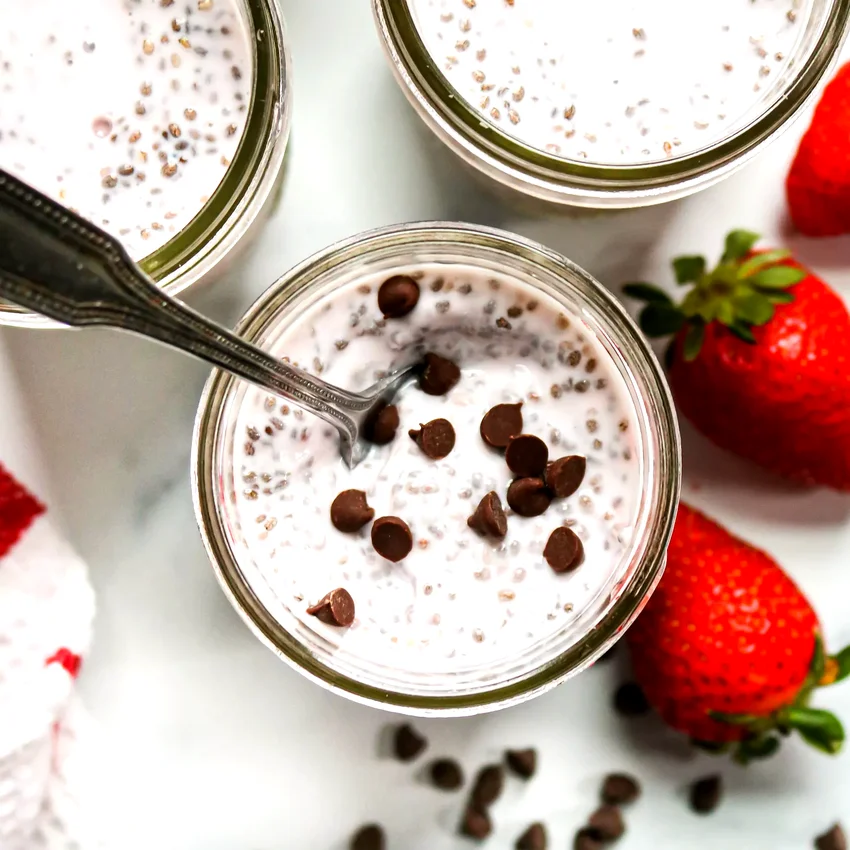 3-Ingredient Chia Chocolate Strawberry Breakfast Pudding