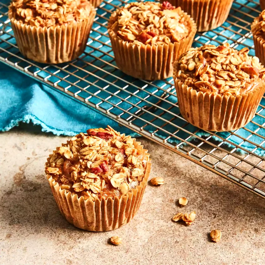 Baked Banana-Nut Oatmeal Cups