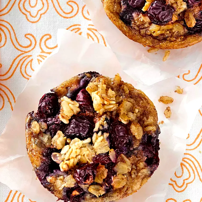 Breakfast Blueberry-Oatmeal Cakes