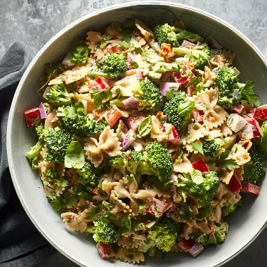 Broccoli & Sun-Dried Tomato Pasta Salad