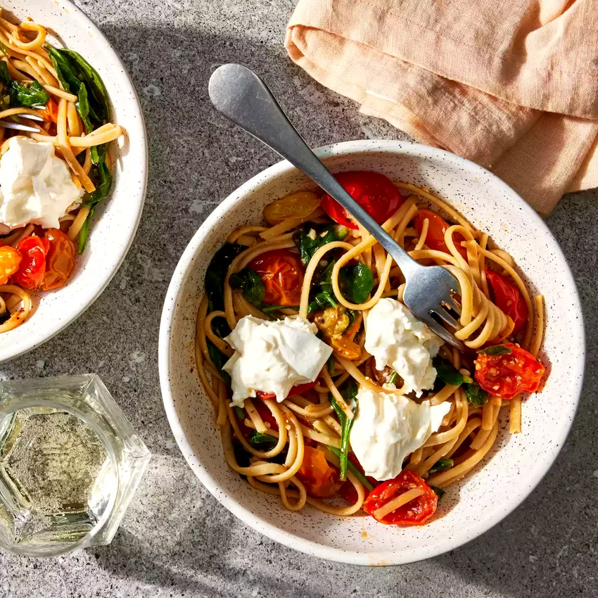 Burrata Pasta with Cherry Tomatoes & Spinach