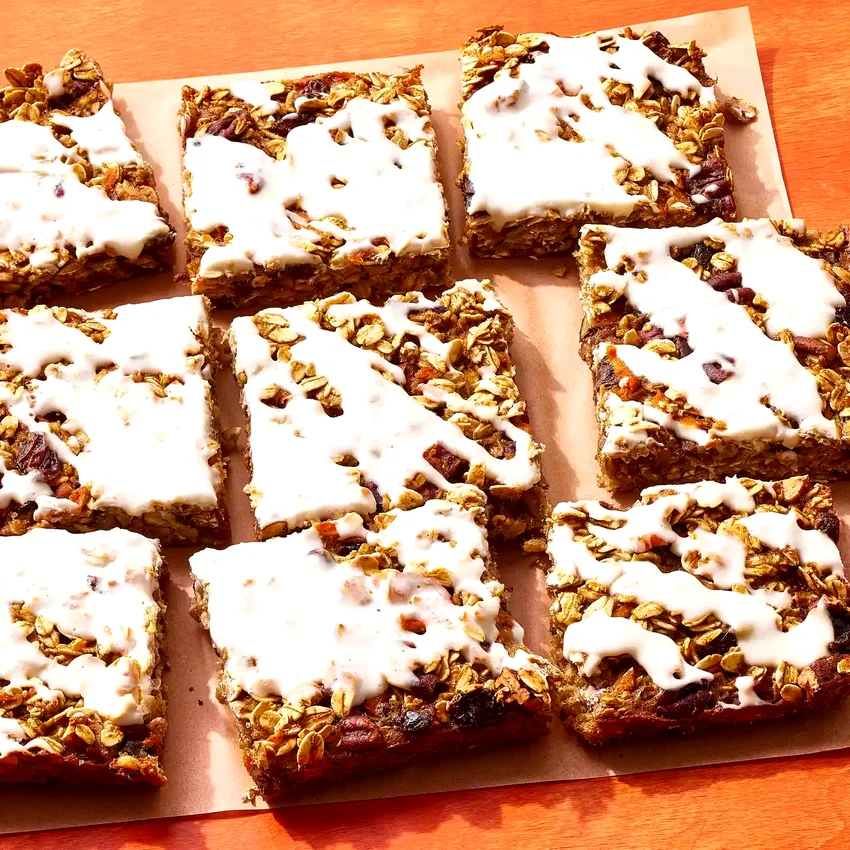 Carrot Cake Oatmeal Bars