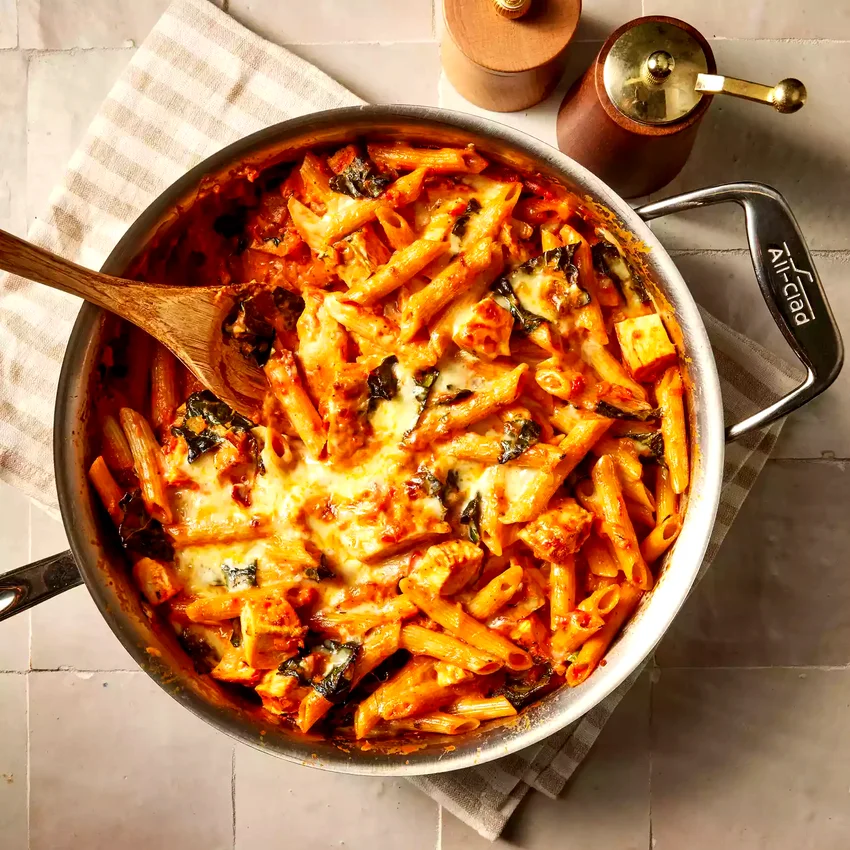 Cheesy Chicken Pasta Bake