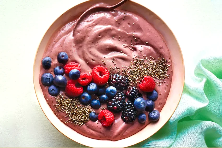 Cherry-Berry Smoothie Bowl