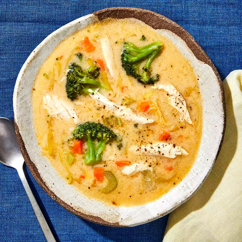 Easy Chicken & Broccoli Soup