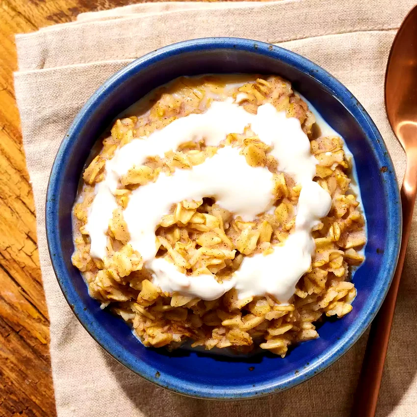 High-Protein Cinnamon-Roll Oatmeal