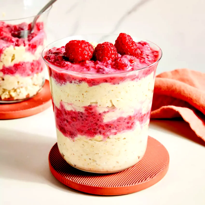 High-Protein Raspberry & Peanut Butter Overnight Oats