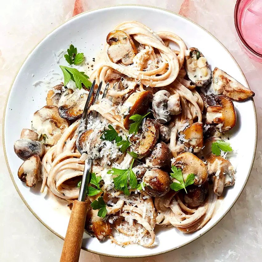 Linguine with Creamy Mushroom Sauce