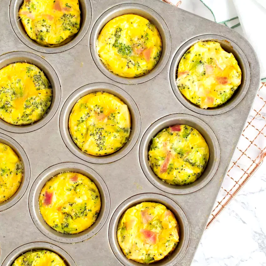 Muffin-Tin Omelets with Broccoli, Ham & Cheddar