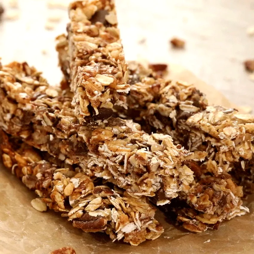 Oatmeal Chocolate Chip Granola Bars
