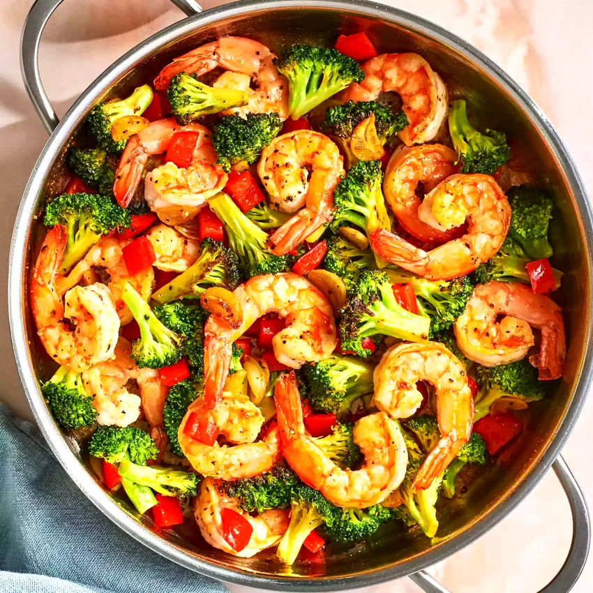One-Pot Garlicky Shrimp & Broccoli