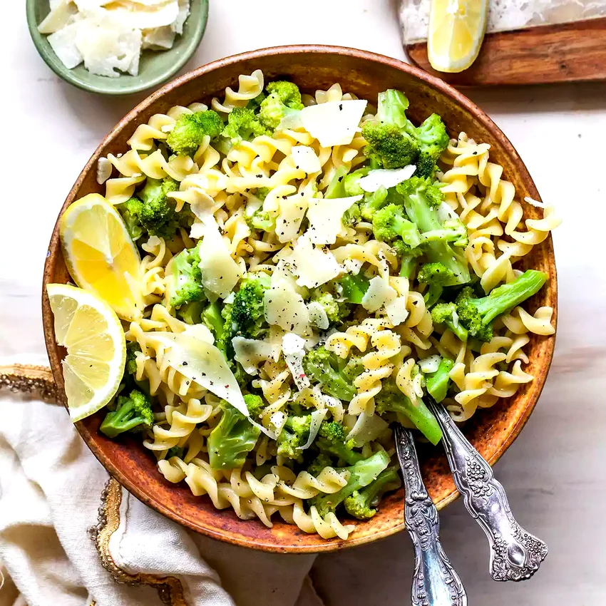 One-Pot Lemon-Broccoli Pasta with Parmesan