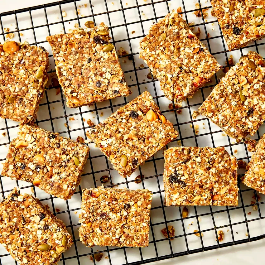 Peanut Butter & Date Granola Bars