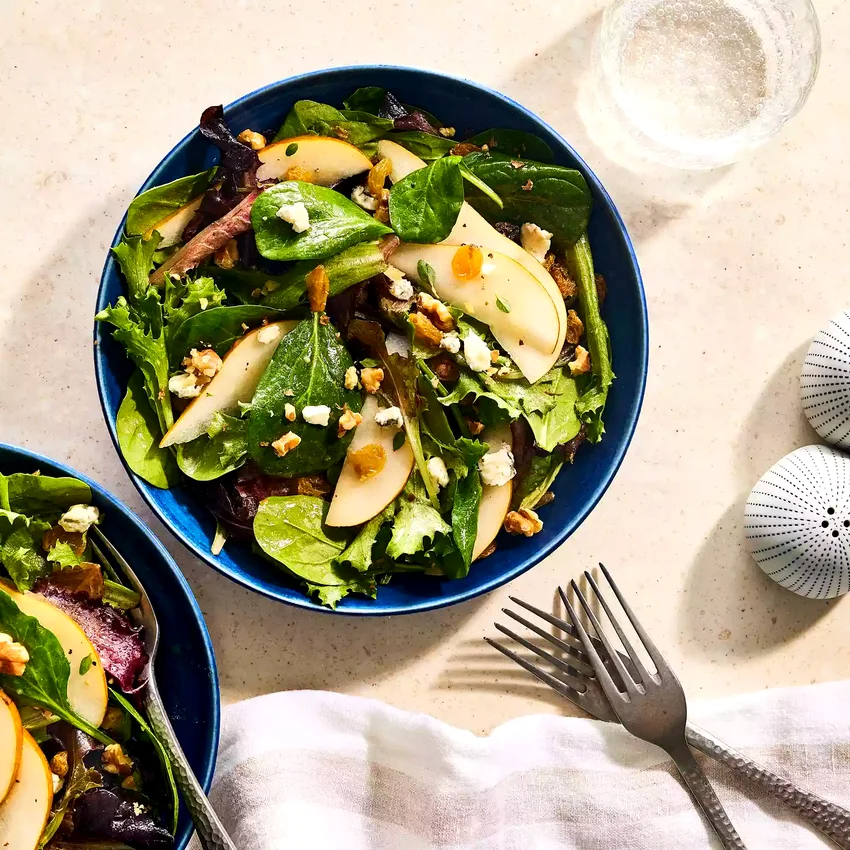 Pear, Gorgonzola & Walnut Salad