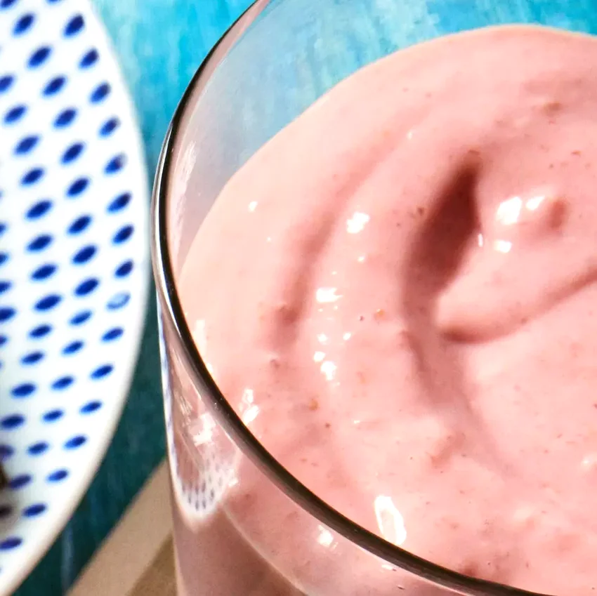 Raspberry-Kefir Power Smoothie