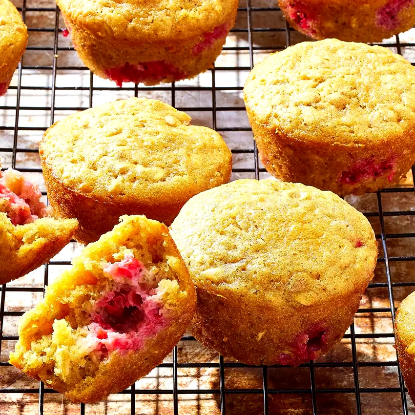 Raspberry-Oatmeal Muffins