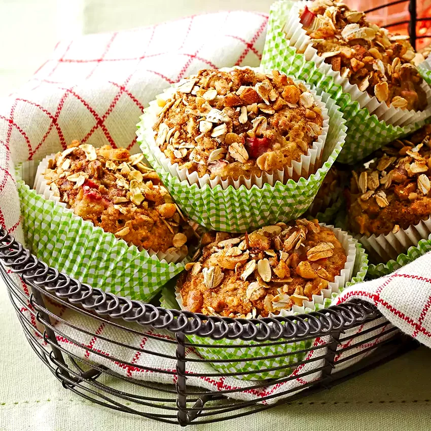 Rhubarb Oat Muffins