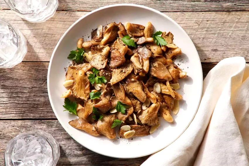 Sautéed Oyster Mushrooms with Garlic Butter
