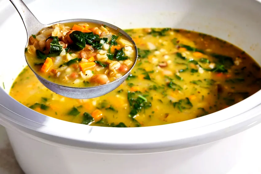 Slow-Cooker Bean, Kale & Barley Soup