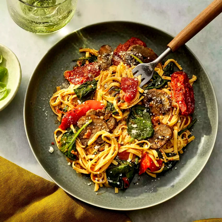 Slow-Cooker Sun-Dried Tomato & Spinach Pasta Bake