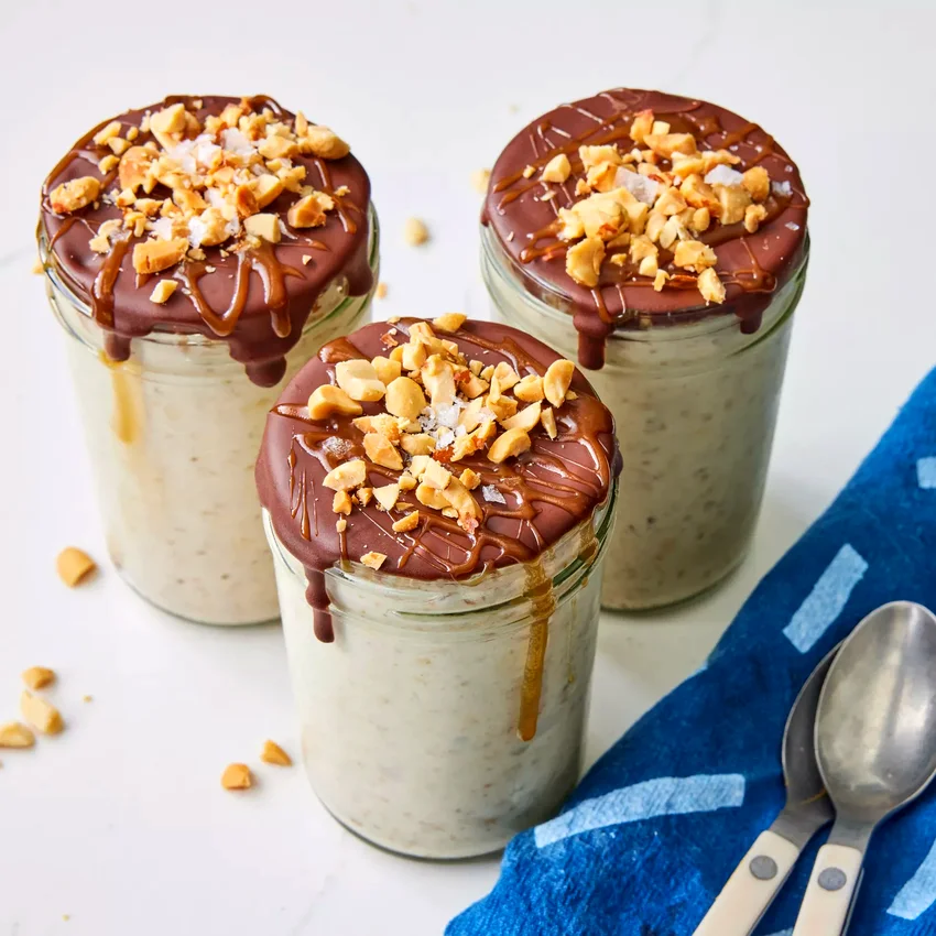 Snickers-Inspired Overnight Oats