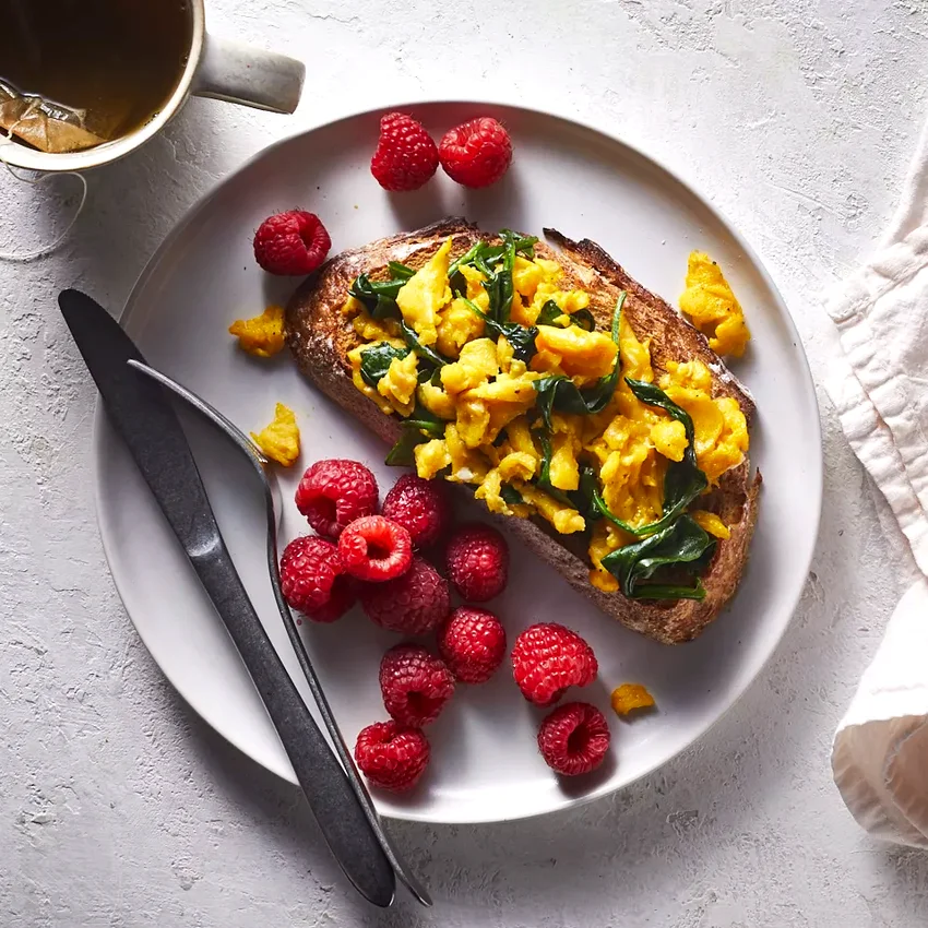 Spinach & Egg Scramble with Raspberries