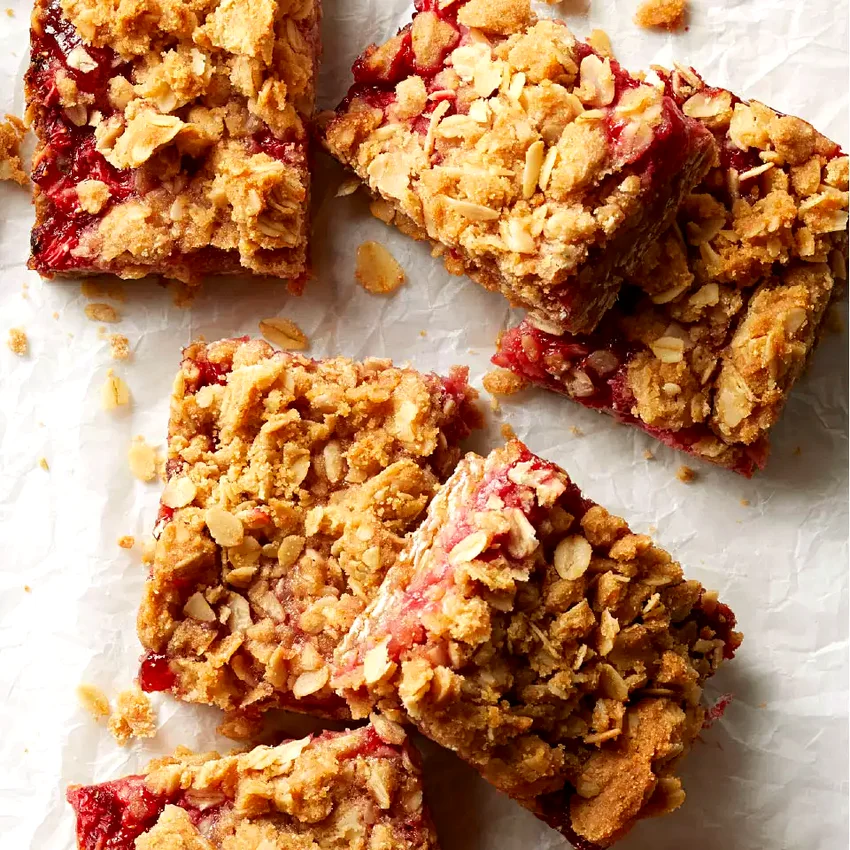 Strawberry-Oat Streusel Bars
