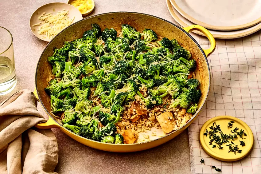 This Lemon-Garlic Chicken Casserole Is Packed with 33 Grams of Protein