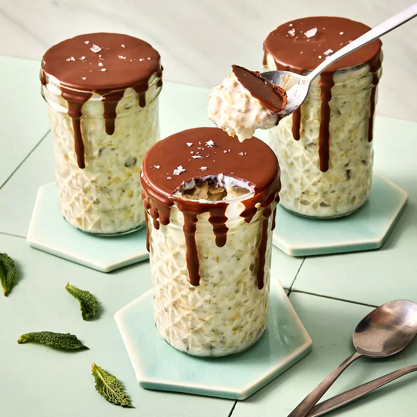 York Peppermint Pattie–Inspired Overnight Oats